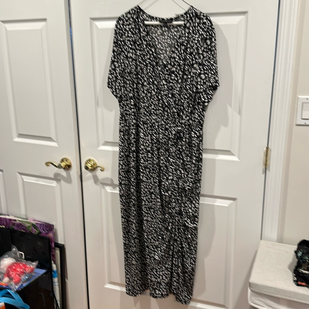 Lane Bryant short sleeve with ruched detail dress